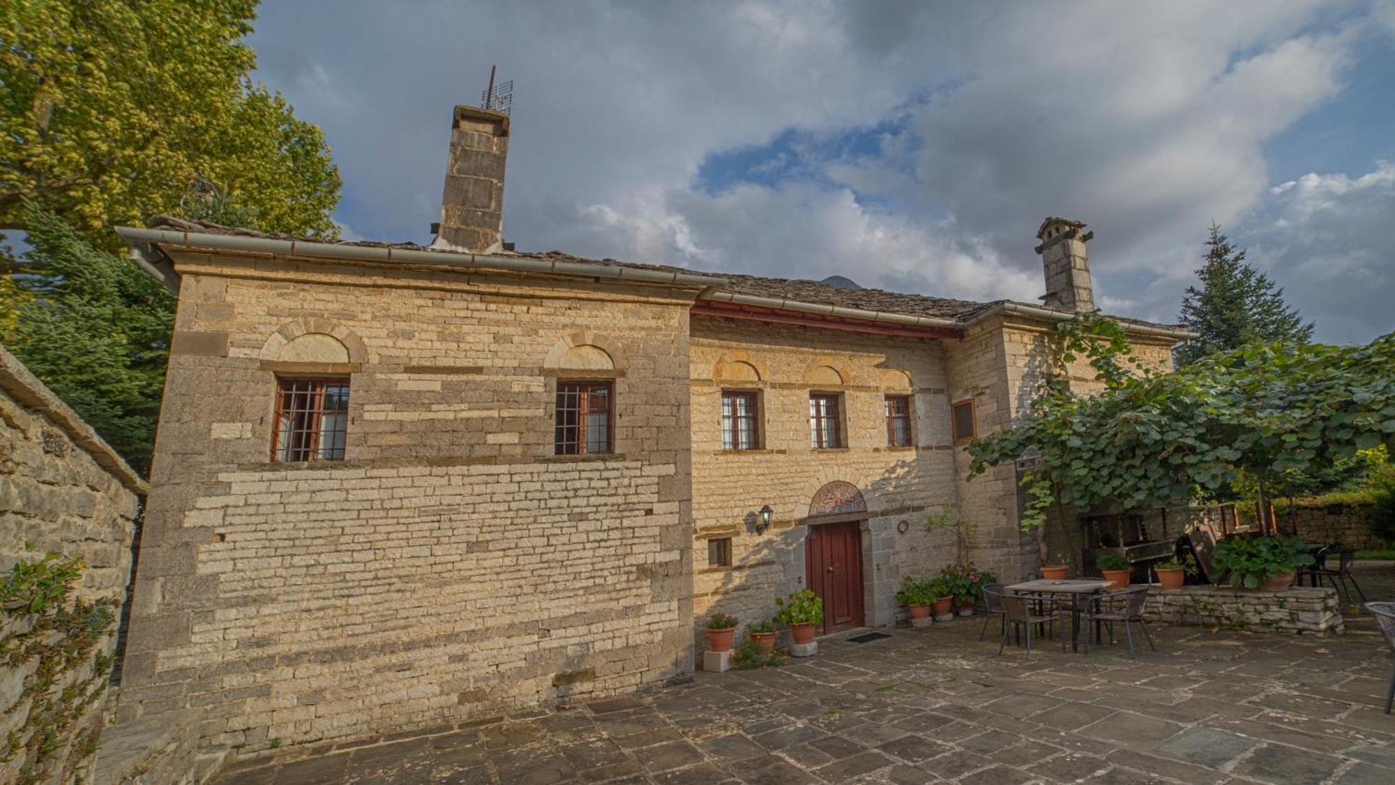 Astraka Guesthouse I ปาปิงโก ภายนอก รูปภาพ